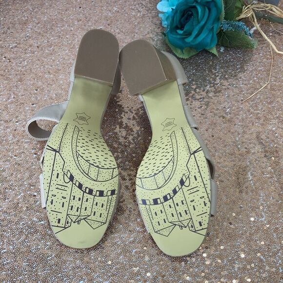 Bella Vita Korrine Women's Block Heel Sandals  9.5 - Picture 5 of 5